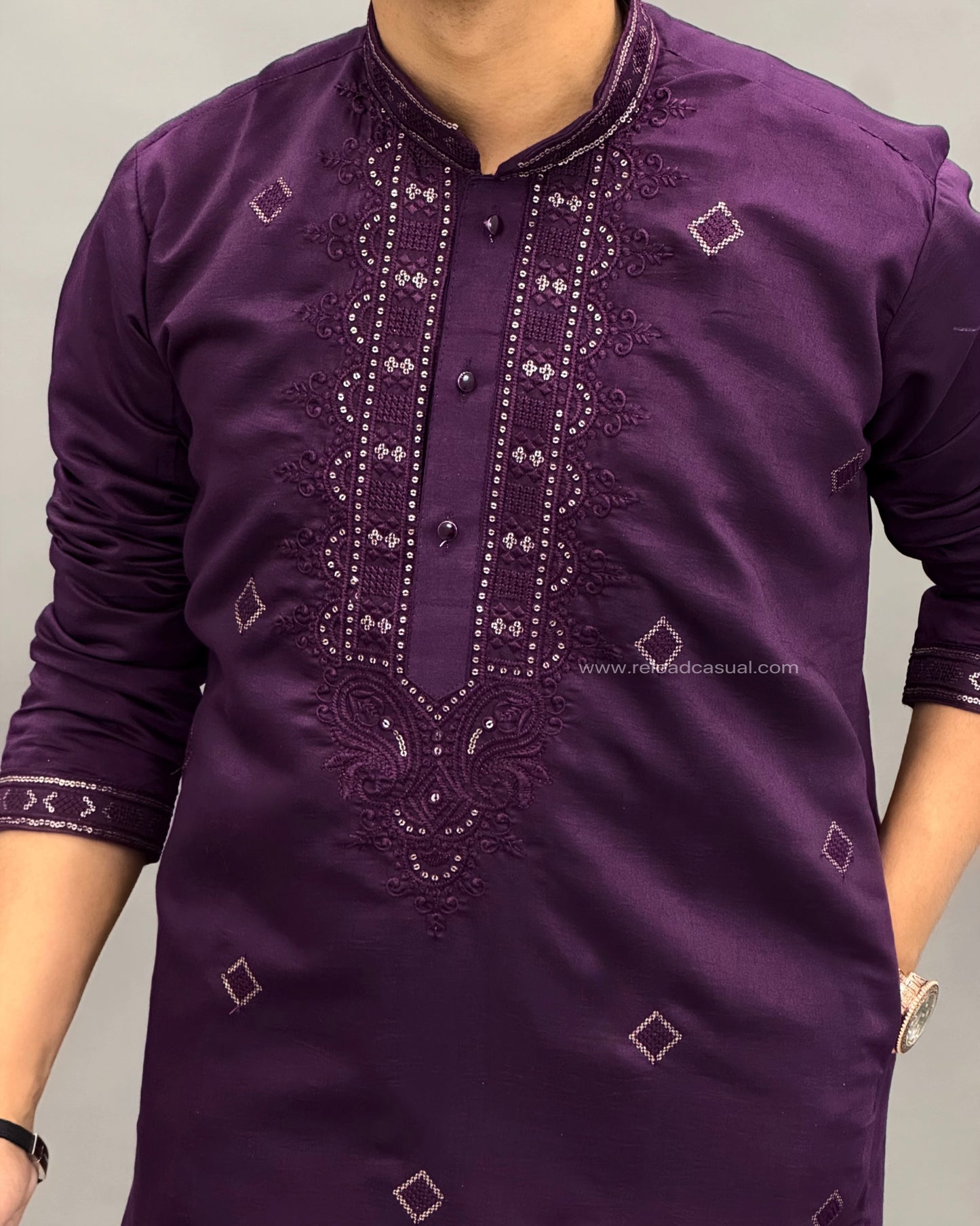 Embroidered Mandarin Collar Kurta Pajama set