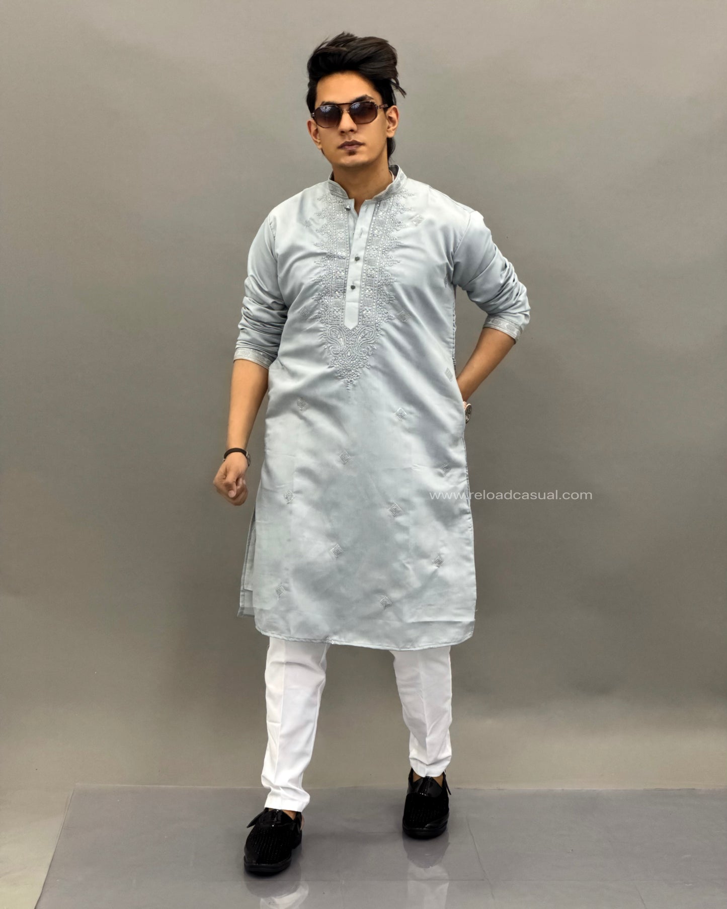 Embroidered Mandarin Collar Kurta Pajama set