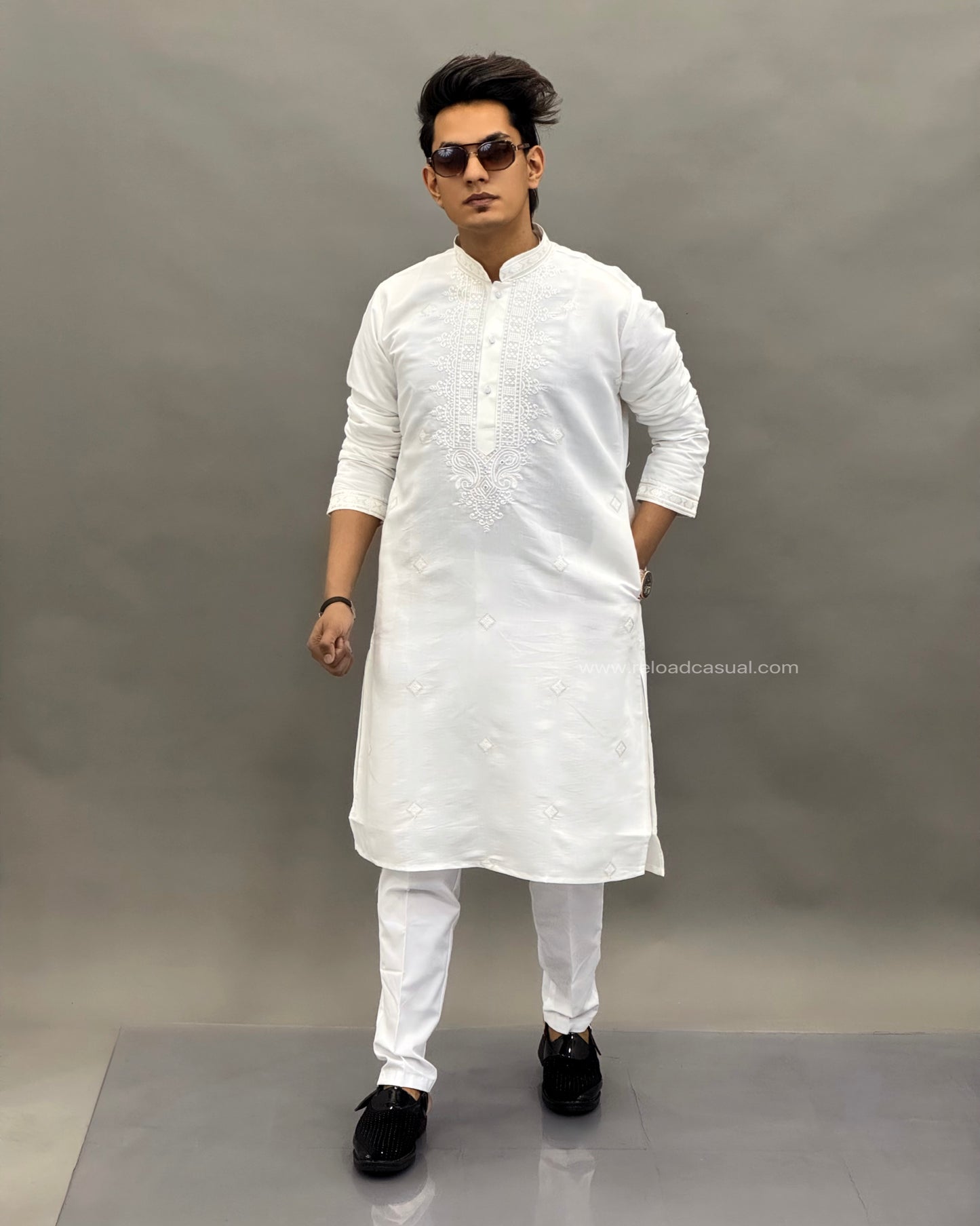 Embroidered Mandarin Collar Kurta Pajama set
