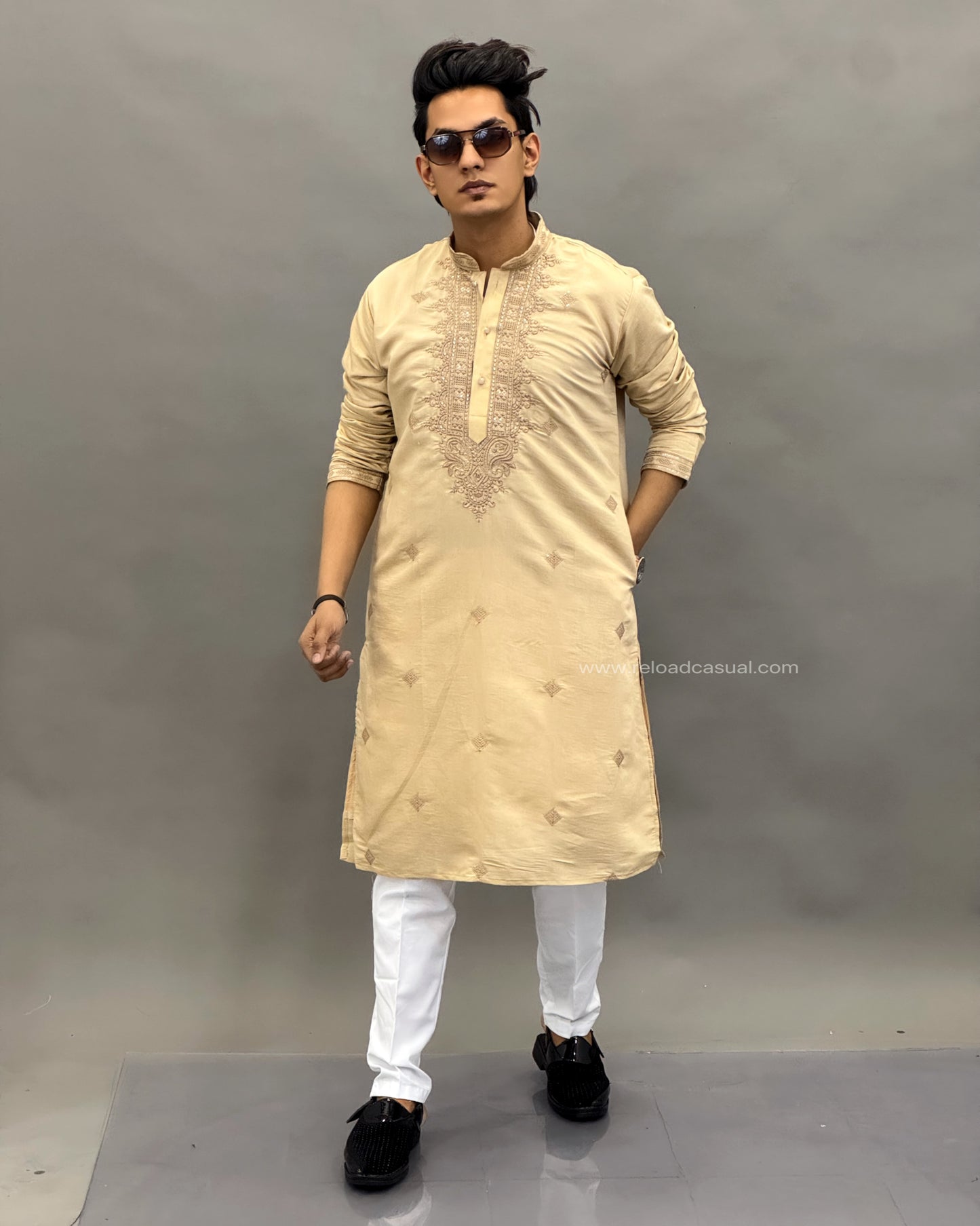 Embroidered Mandarin Collar Kurta Pajama set